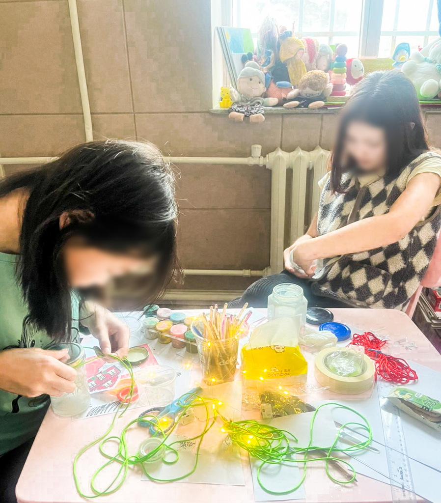 Holiday art activity: jar of light Ch.HH Center